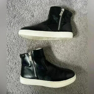 Kenneth Cole black boots youth size 2